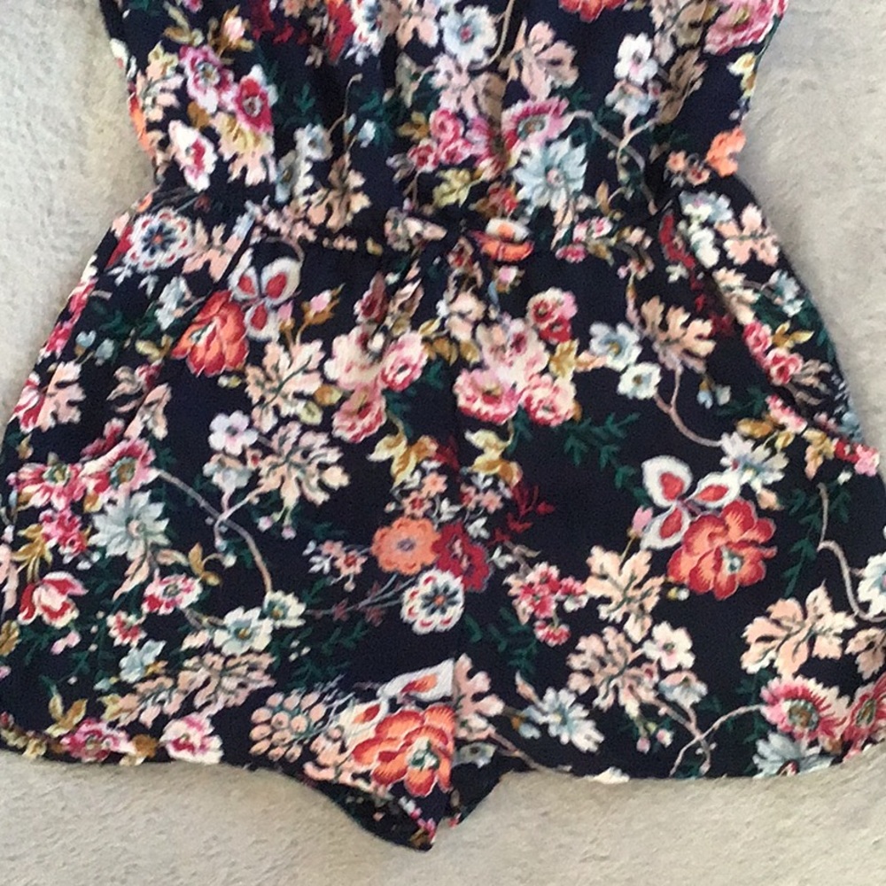 Romper  🐑 - Picture 2 of 7
